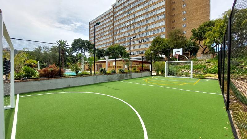 1 Bedroom Property for Sale in Loevenstein Western Cape